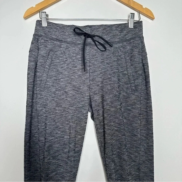 Athleta Black Heather Metro Street Zipper Ankle Joggers Size Small - Picture 3 of 11